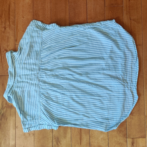 Hollister button down beach shirt - Picture 7 of 7